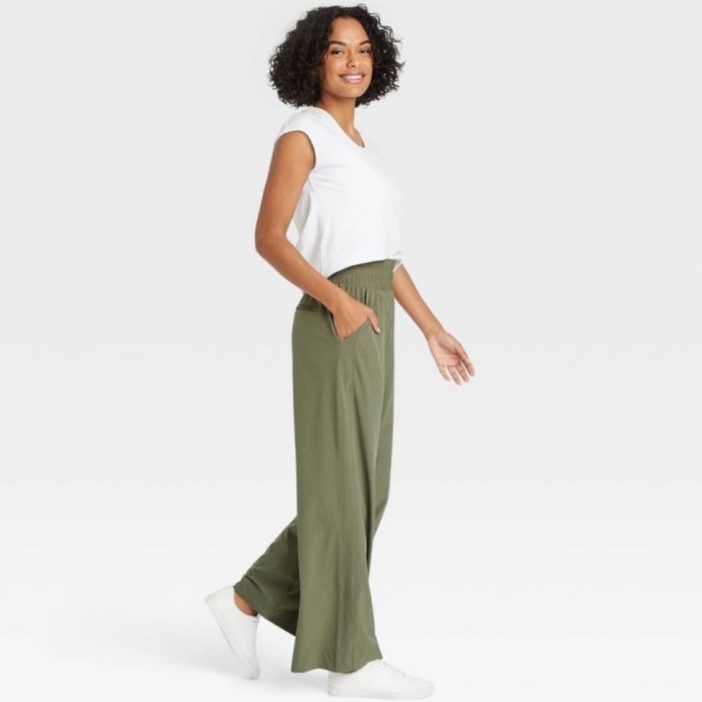 NWT All In Motion High Rise Wide Leg Green Pants in Large